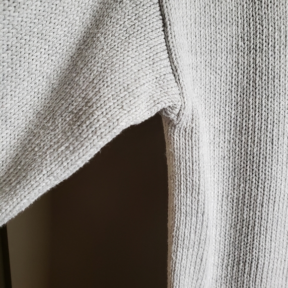 Banana Republic Grey Crew Neck Asymmetrical Sweater Medium - Picture 8 of 14